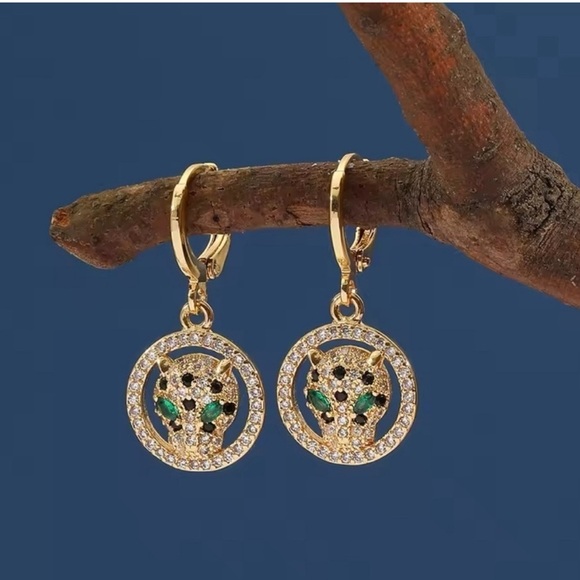 18K Gold Pavé Diamond Panther Designer Inspired Huggie Hoop Dangle Drop Earrings - Picture 1 of 5